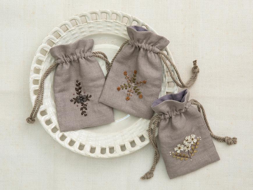 リボンと刺しゅう糸で繊細に描く花刺繍 小さな巾着袋 Crafting