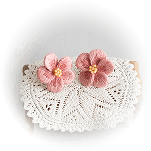 フェルト刺繍で作る花のアクセサリー Crafting
